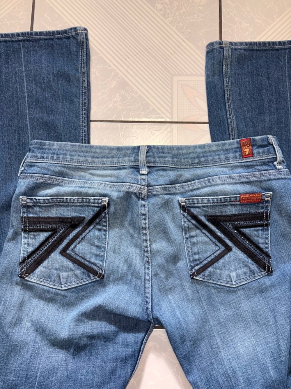 7 For All Mankind Women’s Flare Jeans in Blue Denim - Picture 2 of 4